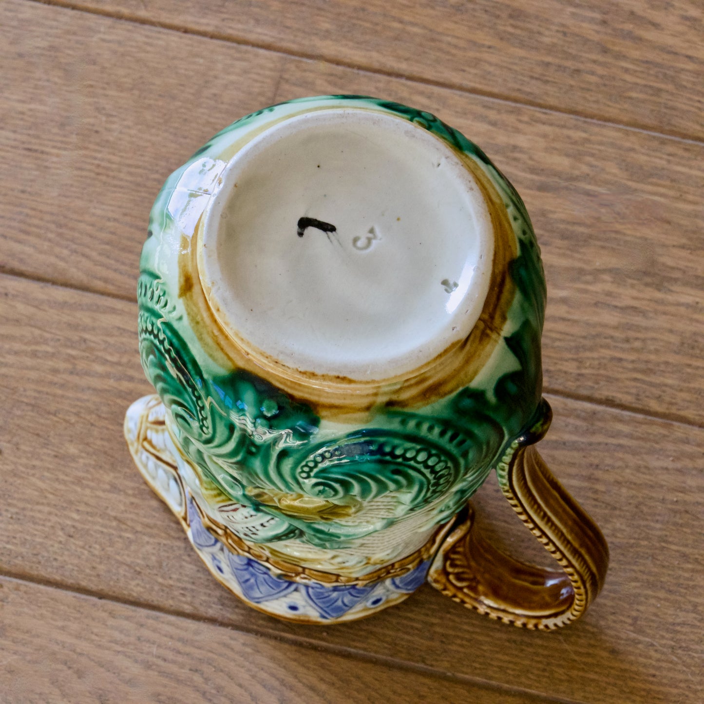 Pichet carafe XIXe siècle en barbotine de l'Est