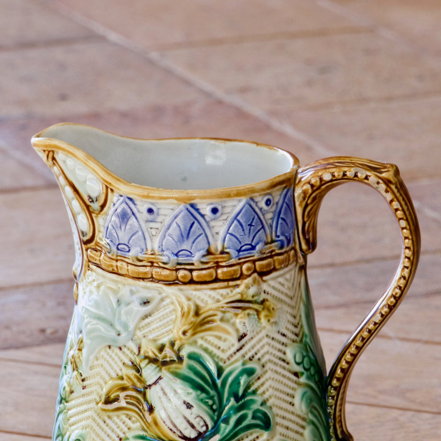 Pichet carafe XIXe siècle en barbotine de l'Est