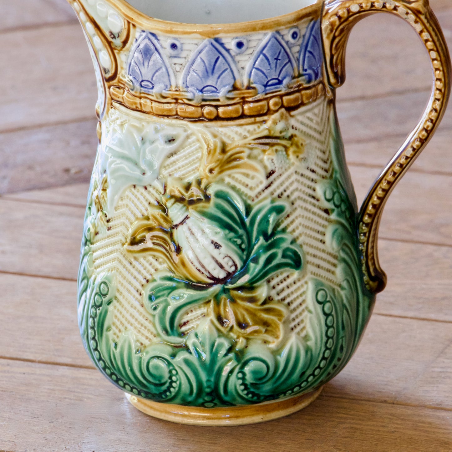 Pichet carafe XIXe siècle en barbotine de l'Est