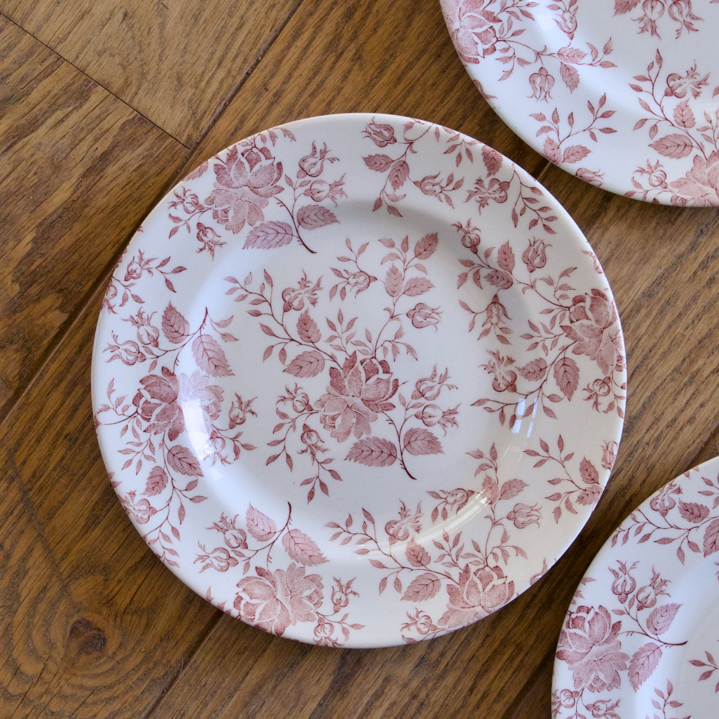 Assiettes à dessert en faïence anglaise EIT England petites roses