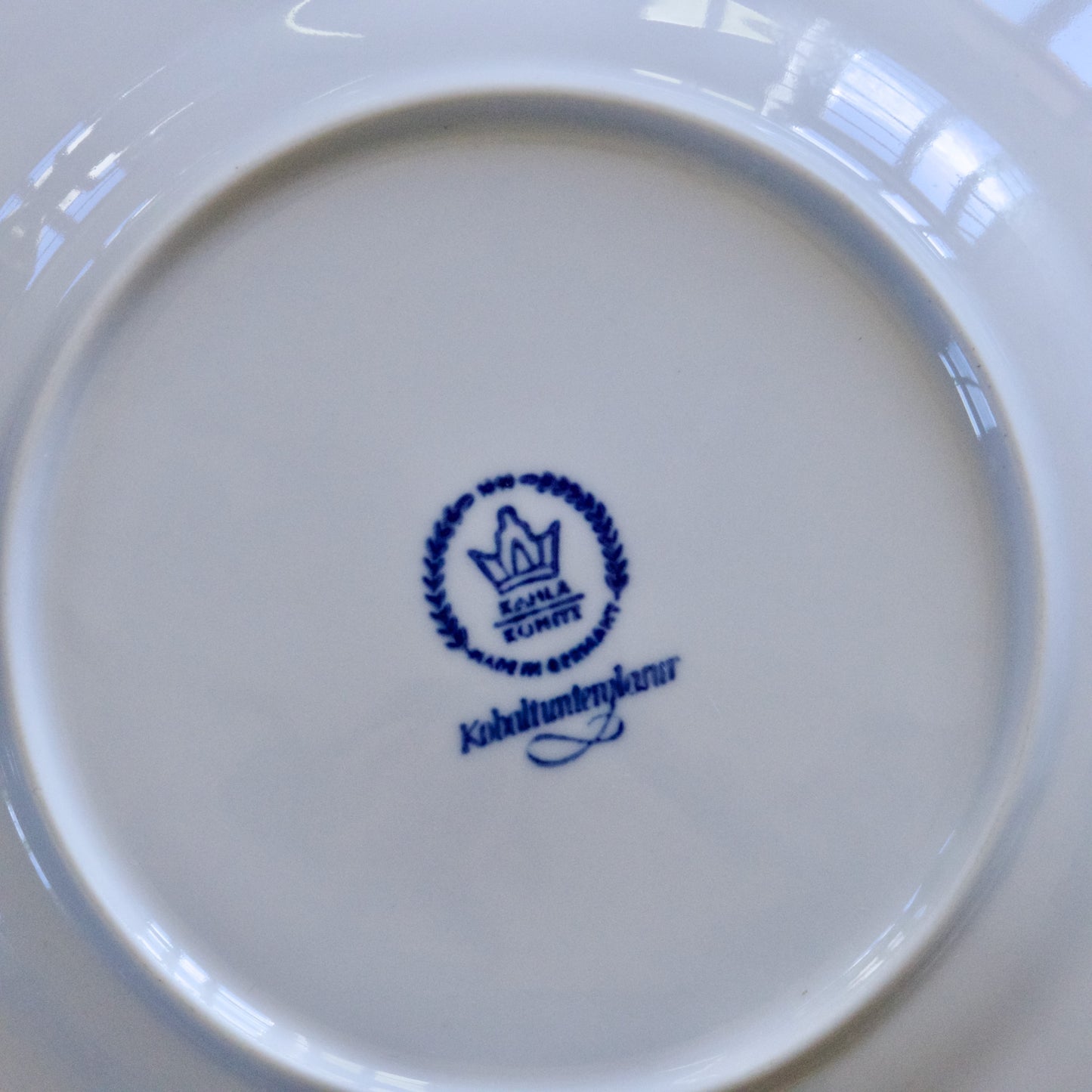 8 assiettes à dessert en porcelaine Kahla GDR