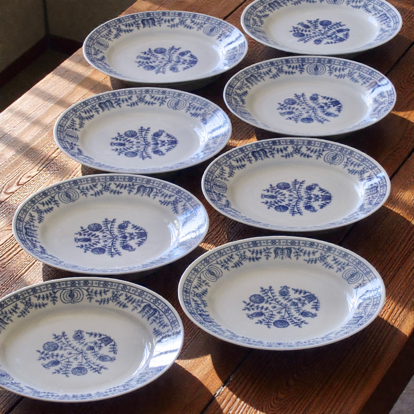 8 assiettes plates en porcelaine Kahla GDR