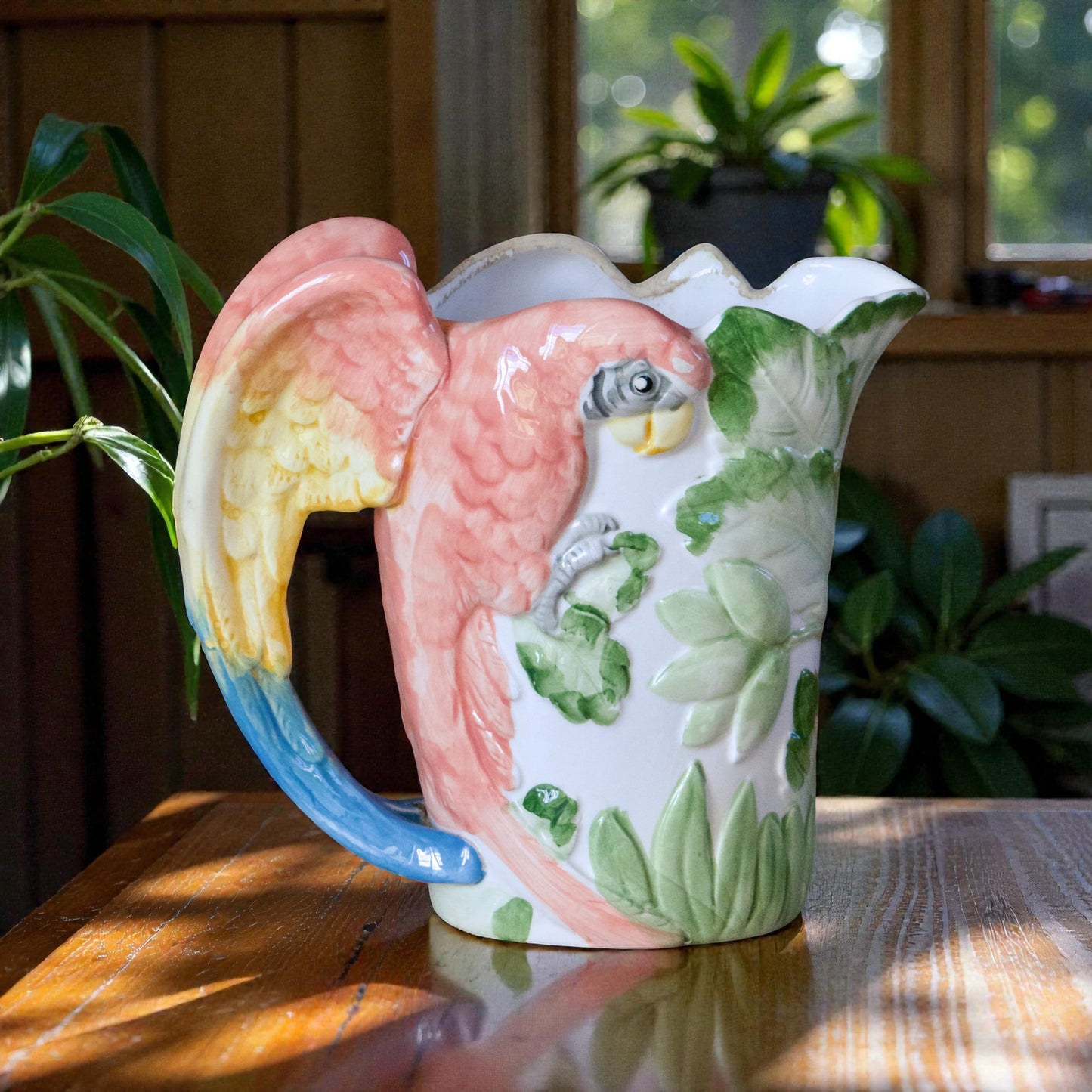 Carafe vintage en barbotine perroquet (avec défauts)