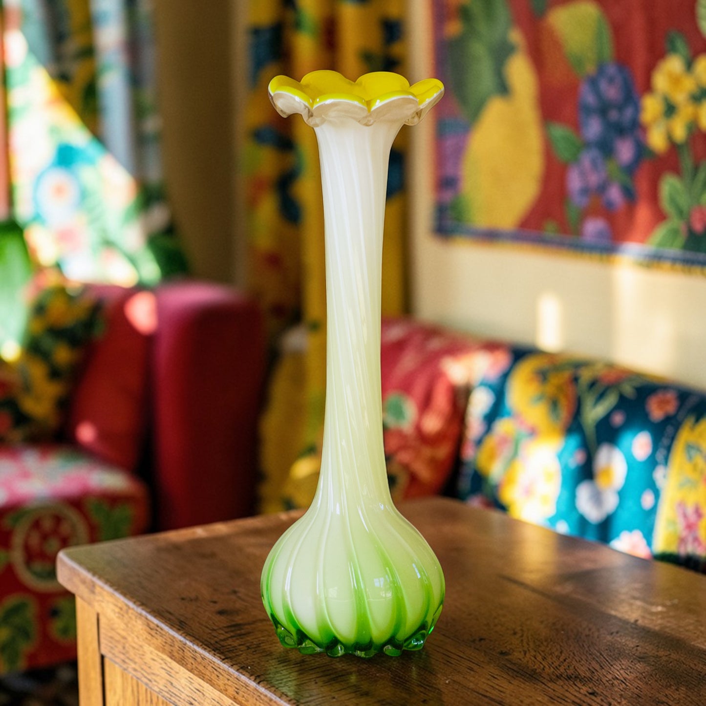 Vase soliflore de Murano en verre opalin soufflé jaune et vert