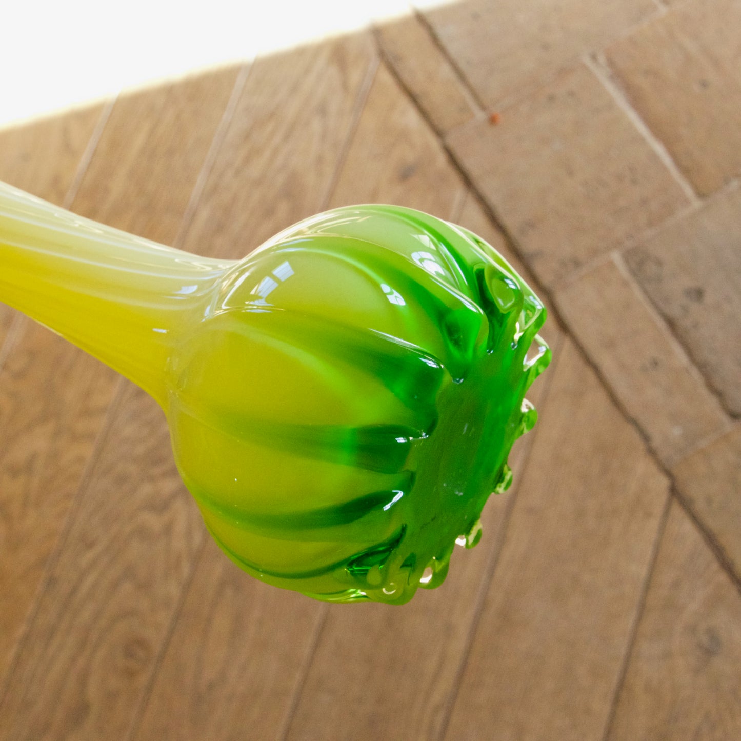 Vase soliflore de Murano en verre opalin soufflé jaune et vert