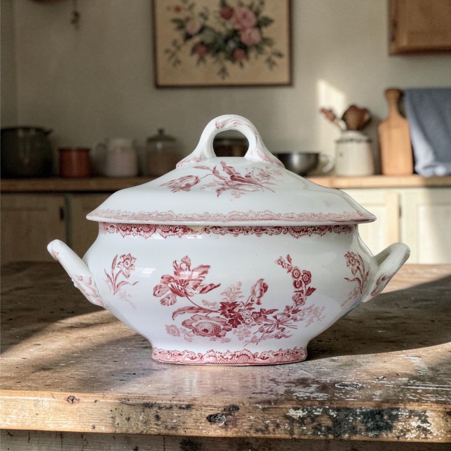Grande soupière XIXe signée Sarreguemines "Fontanges" - terre de fer rose