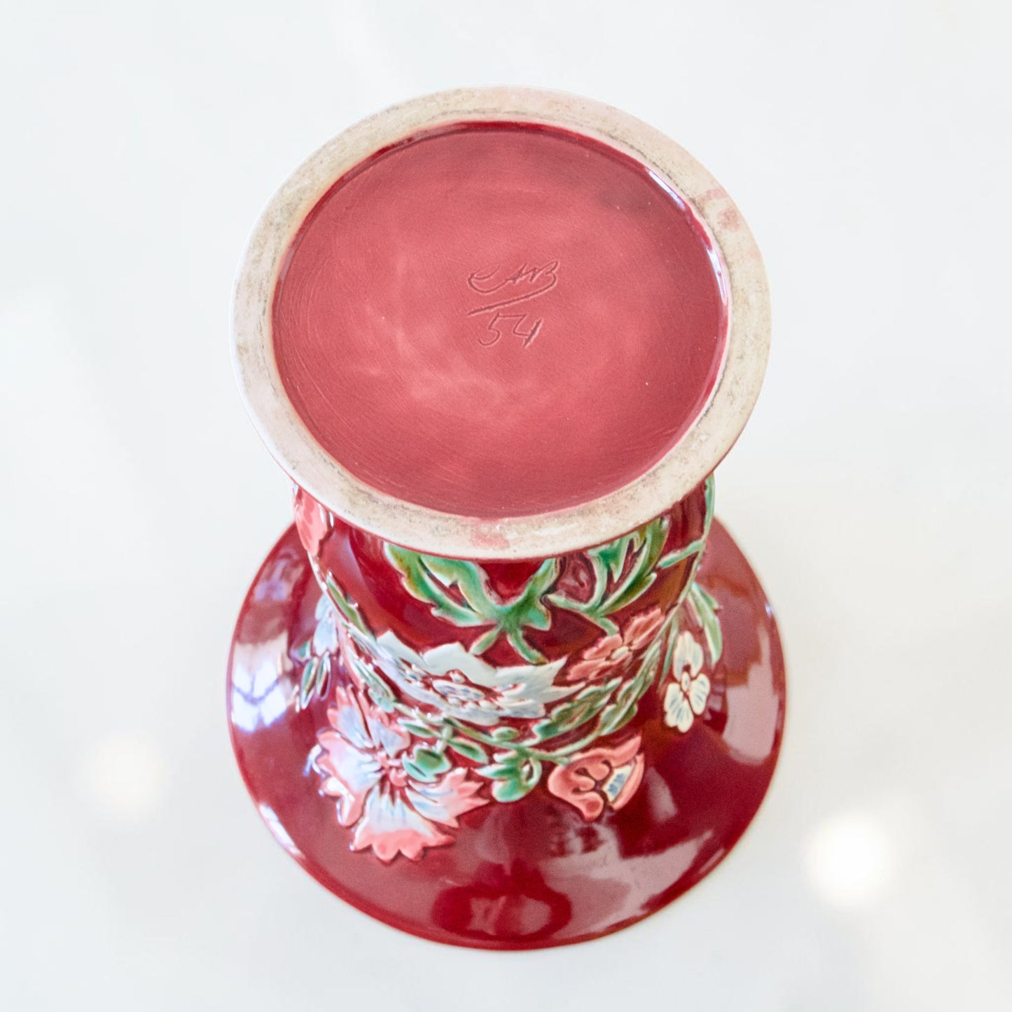 Vase relief fleuri signé CAB - Céramique d'Art de Bordeaux