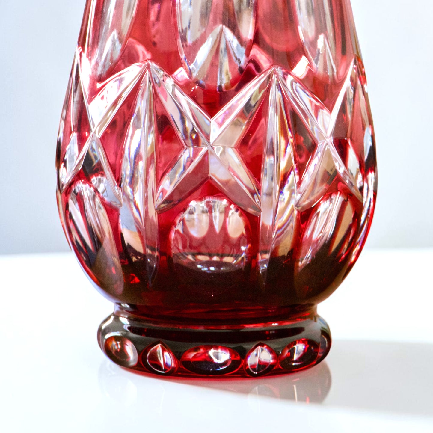 Vase en cristal rubis signé WMF