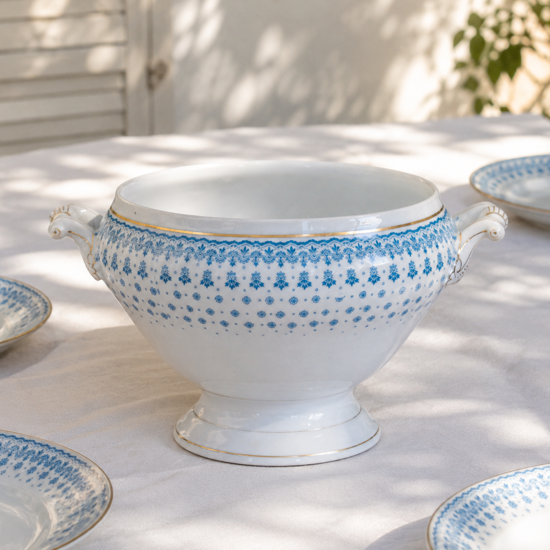 Grand légumier de 1909 en porcelaine Oscar Schaller