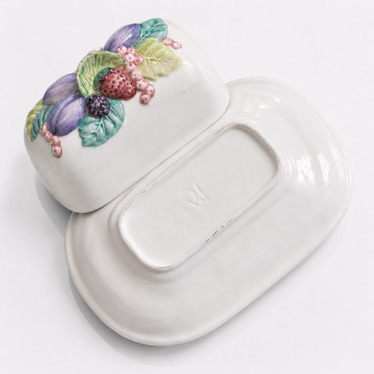 Beurrier vintage en barbotine fruits